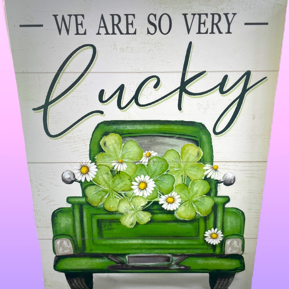 Lucky - Wall Decor